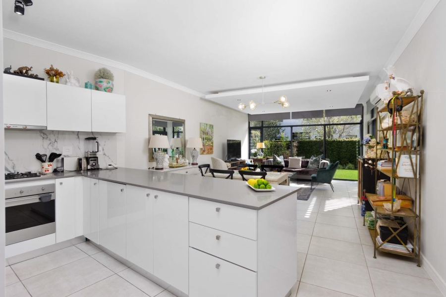 3 Bedroom Property for Sale in Paardevlei Western Cape